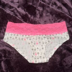 Victoria Secret' Pink Lace Waistband foil Palm Print Hipster Underwear